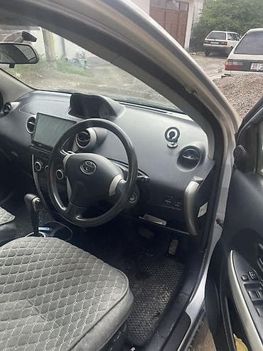 corolla runx: Toyota Ist: 2002 г., 1.5 л, Автомат, Бензин, Хэтчбэк — 2