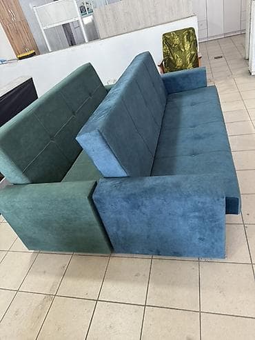 диваны продаю: Прямые диваны с высокой спинкой и широкими подлокотниками - — 2