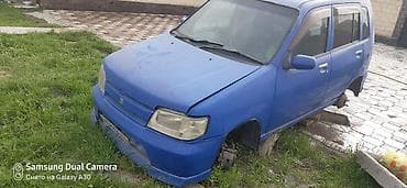 Nissan Cube: 2001 г., 1.3 л, Автомат, Бензин, Хэтчбэк — 4