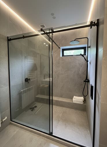 бу душ кабинка: Раздвижная стеклянная перегородка для душевой ниши - Конструкция — 1