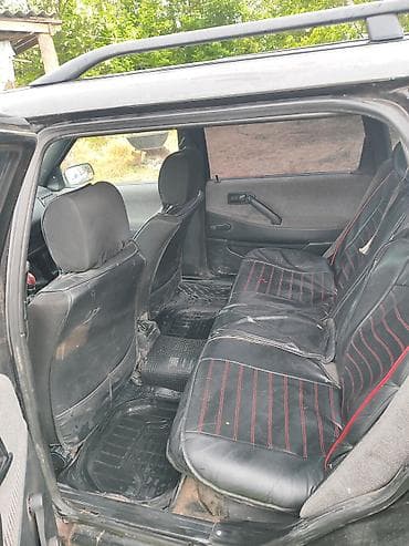 Транспорт: Volkswagen Passat Variant: 1990 г., 1.8 л, Механика, Бензин, Универсал — 10