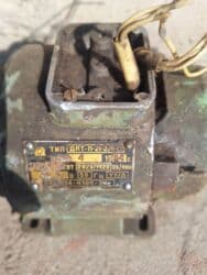 трёхфазный генератор: Элекьродвигатель с блоком регулировкой оборотов.Элетродвигатели — 11