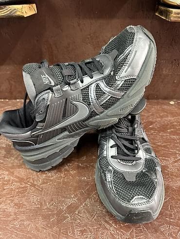 Мужская обувь: Мужские кроссовки, 43, Nike, Б/у, цвет - Черный, Самовывоз, Платная доставка — 3