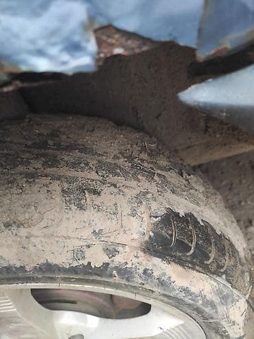Литые диски SHLK 15" с шинами 185/65 R15 - Комплект из 4 шт. (на фото — 3