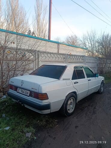 corolla 150: Mercedes-Benz 190: 1993 г., 2 л, Механика, Бензин, Седан — 2