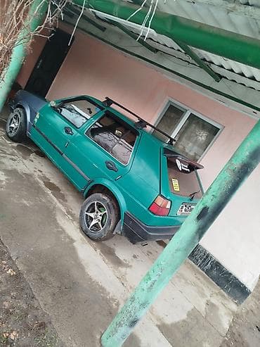 ford transit 2003: Volkswagen Golf: 1987 г., 1.8 л, Механика, Хэтчбэк — 4