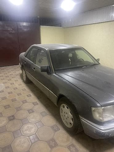 Mercedes-Benz W124: 1993 г., 2.2 л, Механика, Газ, Седан