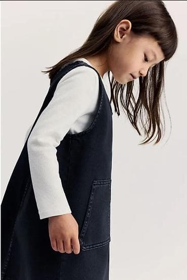 платья девочкам: Комплект для девочки, состоящий из сарафана и лонгслива. Сарафан — 4