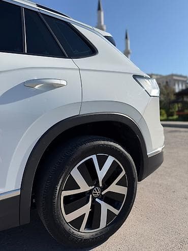 Продажа авто: Volkswagen Tayron: 2023 г., 1.5 л, Автомат, Бензин, Кроссовер — 5
