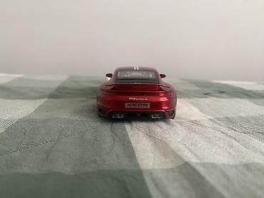 машина для гонок: Коллекционная модель автомобиля Porsche 911 Turbo S (миниатюра) - — 4