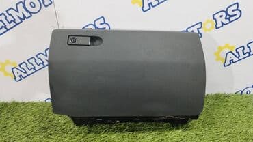 старая модель dell: Mercedes-Benz W212 E350 v-3.5 2010 год. бардачок — 1