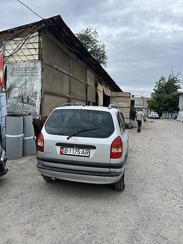 Унаа: Opel Zafira: 2002 г., 1.6 л, Кол менен иштөөчү, Газ, Вэн/Минивэн — 4