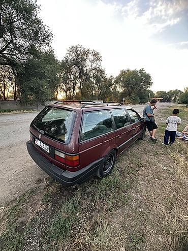 газель 4 4: Volkswagen Passat: 1989 г., Универсал — 7