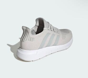 для ног: Оригинал Adidas USA Подойдёт на ногу 39 размера Около 26 см. Без — 4