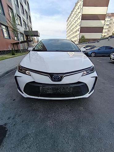 на corolla: Toyota Corolla: 2022 г., 1.8 л, Вариатор, Гибрид, Седан — 1