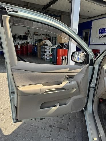 тайота из: Toyota Raum: 2003 г., 1.5 л, Автомат, Бензин, Минивэн — 7