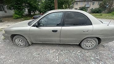 Продажа авто: Daewoo Nubira: 1999 г., Механика, Бензин, Седан — 1