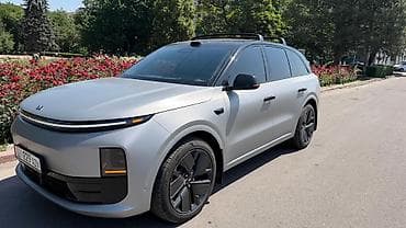 byd e3: Lixiang L7: 2025 г., Автомат, Гибрид, Кроссовер — 7