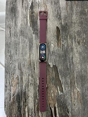 Фитнес-браслет с цветным экраном и силиконовым ремешком