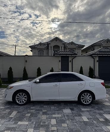 обмен: Toyota Camry: 2012 г., 2.5 л, Вариатор, Гибрид — 5