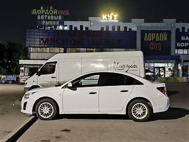 Chevrolet Cruze: 2013 г., 1.6 л, Механика, Бензин, Седан