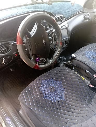 m5 e34: Ford Focus: 2001 г., 1.8 л, Механика, Бензин, Универсал — 6