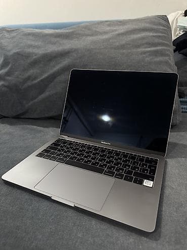 Ноутбук, Apple, 8 ГБ ОЗУ, Intel Core i5, 13.3 ", Б/у, Для работы, учебы, память SSD at lalafo.kg Ноутбук, Apple, 8 ГБ ОЗУ, Intel Core i5, 13.3 ", Б/у, Для работы, учебы, память SSD
