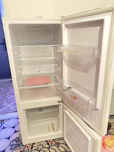 холодильник кичине: Холодильник Changhong BCD-240W, белый, с нижней морозильной камерой — 1