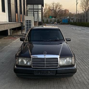 Mercedes-Benz W124: 1992 г., 2.3 л, Механика, Бензин, Седан