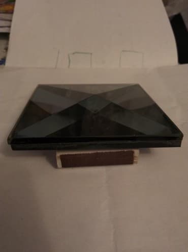 мебель для кафе бишкек: Плитка стеклянная,второй слой зеркало верхний слой стекло в форме — 1