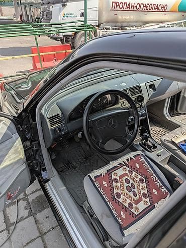 Продажа авто: Mercedes-Benz C-Class: 1993 г., 1.8 л, Механика, Бензин, Седан — 7