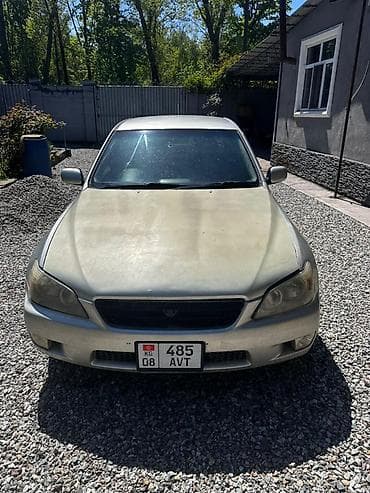 Toyota Altezza: 2001 г., 2 л, Автомат, Бензин, Седан