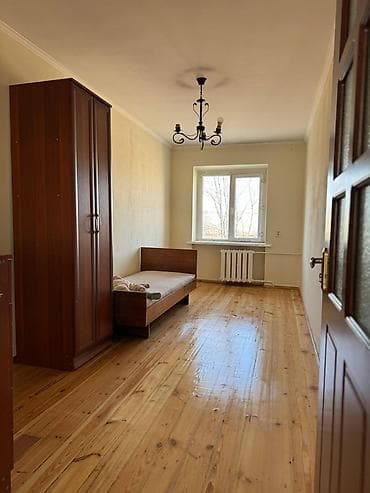 Квартиры: 3 комнаты, С мебелью частично — 1