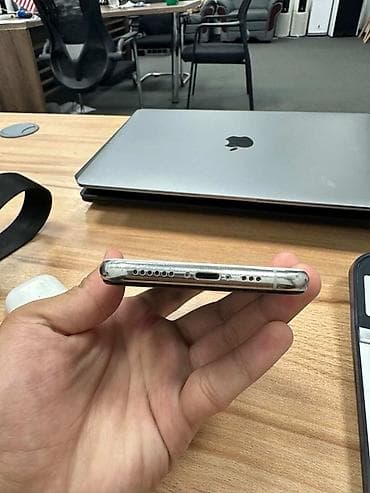 iphone se2020: IPhone 11 Pro, Б/у, 64 ГБ, Серебристый, Кабель, 89 % — 3