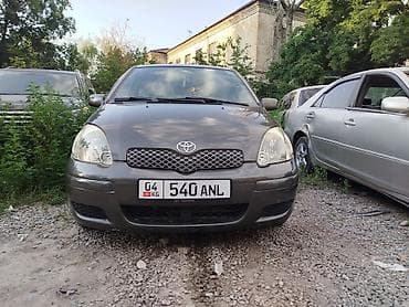 Toyota Yaris: 2004 г., 1.3 л, Автомат, Бензин, Хэтчбэк