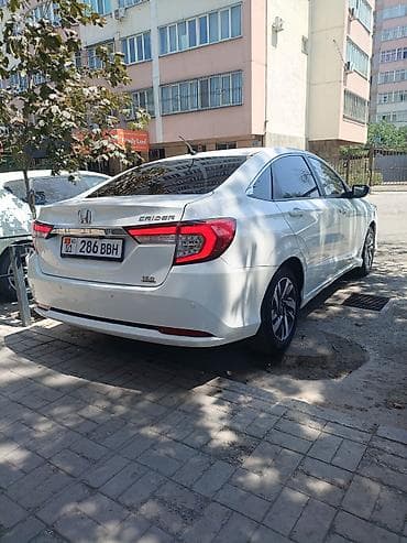 Продажа авто: Honda Crider: 2020 г., 1 л, Вариатор, Бензин, Седан — 3