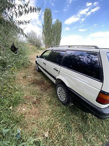 Продажа авто: Volkswagen Passat Variant: 1991 г., 1.8 л, Механика, Бензин, Универсал — 4