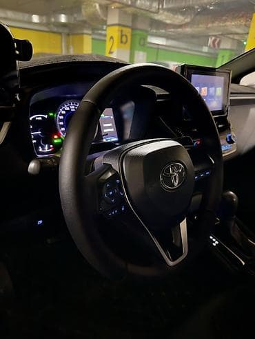 toyota corola: Toyota Corolla: 2022 г., 1.8 л, Вариатор, Гибрид, Седан — 3