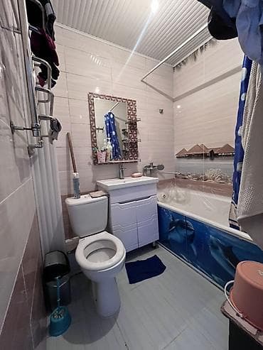 семья: 🏡 Продаётся уютная 3-комнатная квартира в 8-м микрорайоне! 📍 Отличное — 7