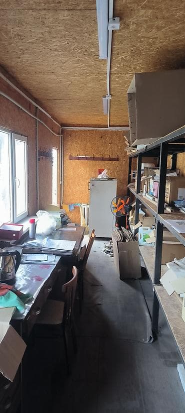 контейнер 6 м: Офис/склад в переоборудованном 40-футовом морском контейнере — 5