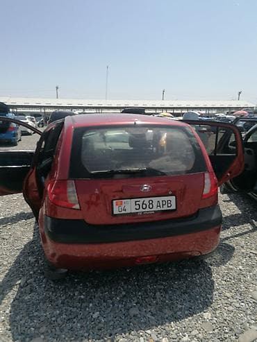 Унаа сатуу: Hyundai Getz: 2006 г., 1.4 л, Кол менен иштөөчү, Бензин, Седан — 3