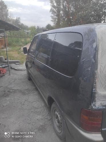 Nissan Serena: 1993 г., 2 л, Механика, Бензин, Минивэн