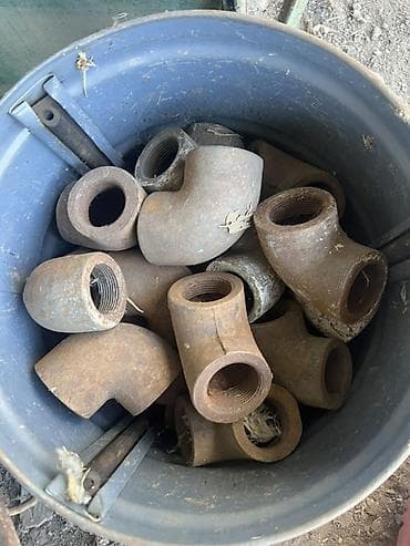 колонка для скважины: Набор чугунных/стальных резьбовых фитингов для трубопроводов. В — 3