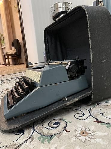 настольные наборы: Продаю железную печатную машинку МОСКВА в Исключительном состоянии — 2