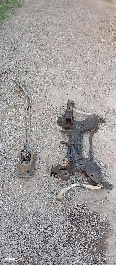 пульт фит: Автозапчасти для седана/хэтчбека (разбор): - Подрамник передний в — 1