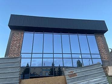 жалюзи для дверей: Алюминиевые витражи, фасадное остекление и ПВХ/алюминиевые окна под — 1