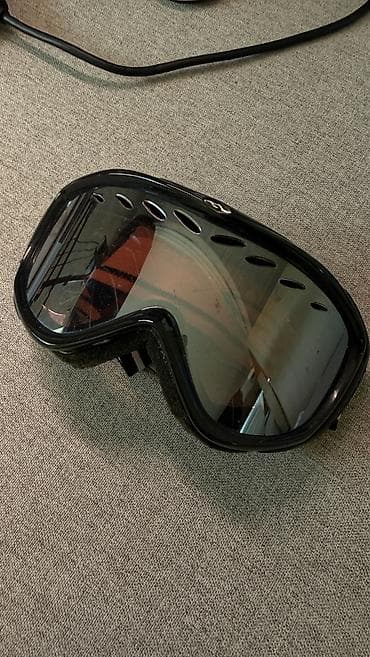 Электр транспорту: Продаются горнолыжные маски лотом Комплекте - 4000 сом По отдельности — 4