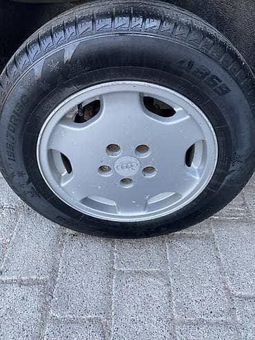 w210 4 2: Audi 100: 1993 г., 2.3 л, Ручные, Бензин, Седан — 10