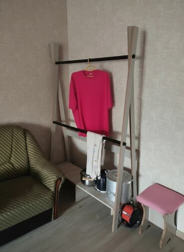 Продаю открытую вешалку для вещей, лёгкая,переносная, стильная.не