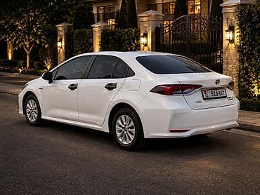 windom 2003: Toyota Corolla: 2020 г., 1.8 л, Автомат, Гибрид, Седан — 4